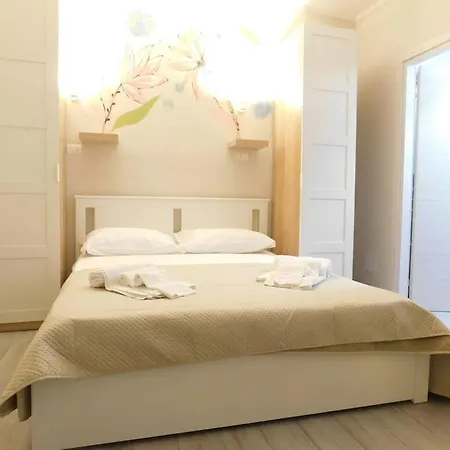 Isabel A Cavour Apartmán Neapol